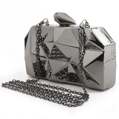 Bolso de noche con diseño geométrico