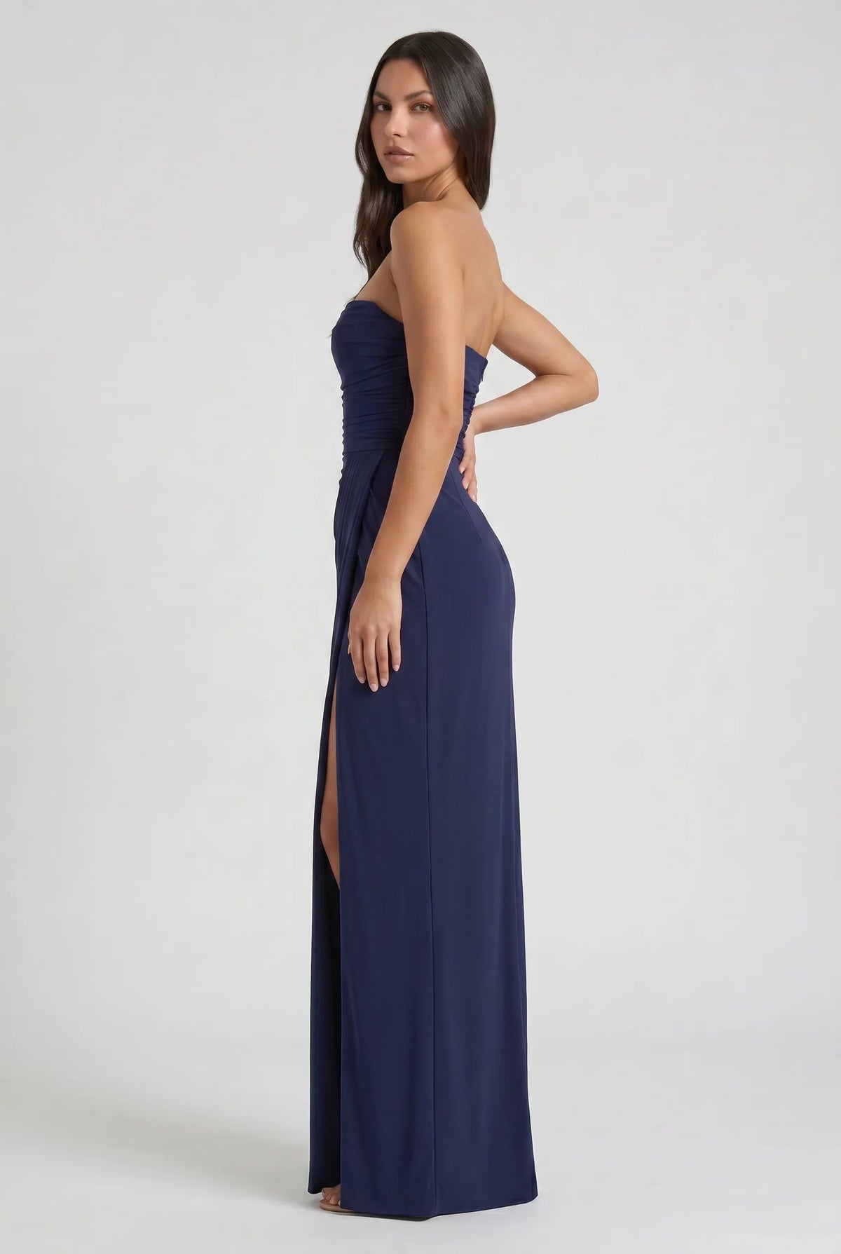Victoria - Vestido elegante sin tirantes