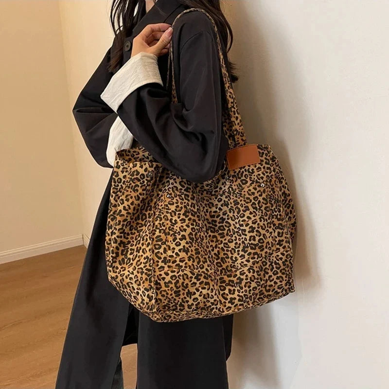 Bolso con estampado de leopardo