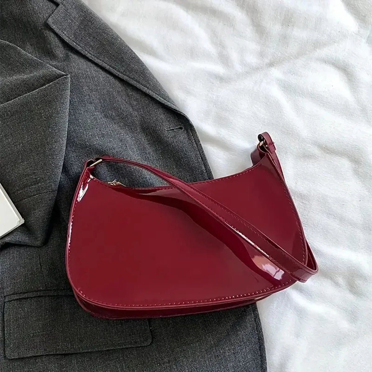 Bolso de charol