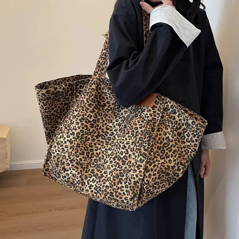 Bolso con estampado de leopardo