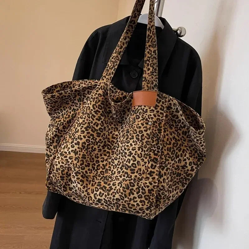 Bolso con estampado de leopardo