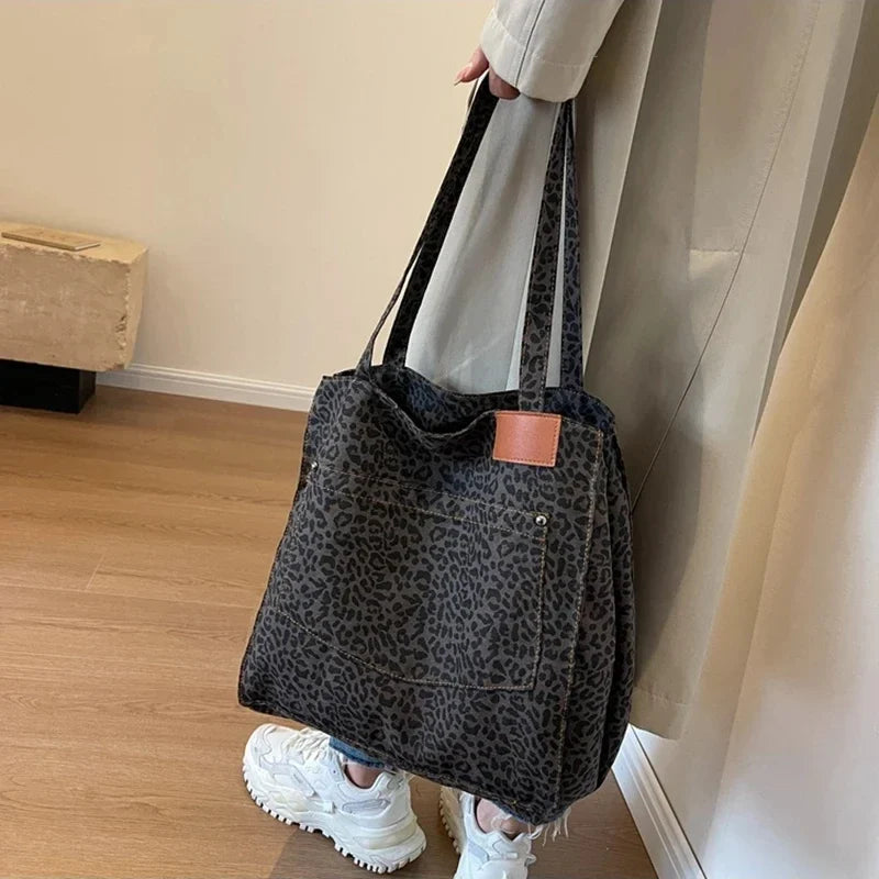 Bolso con estampado de leopardo