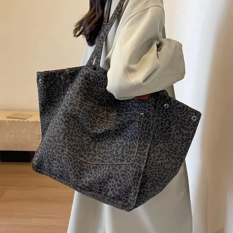 Bolso con estampado de leopardo