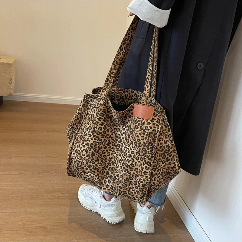 Bolso con estampado de leopardo