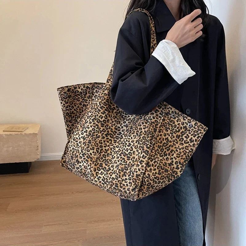 Bolso con estampado de leopardo